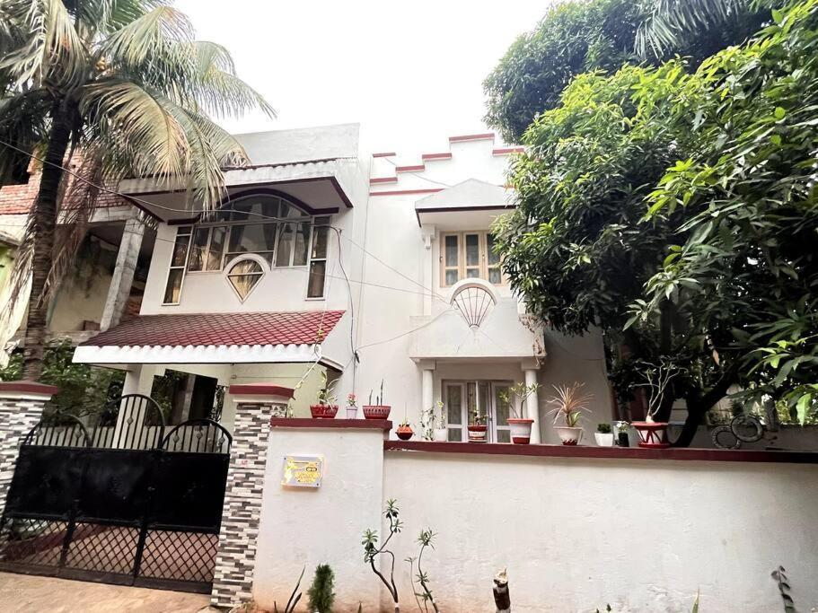 Gauranga Kutir-A Spiritual Villa Retreat ブバネーシュワル エクステリア 写真